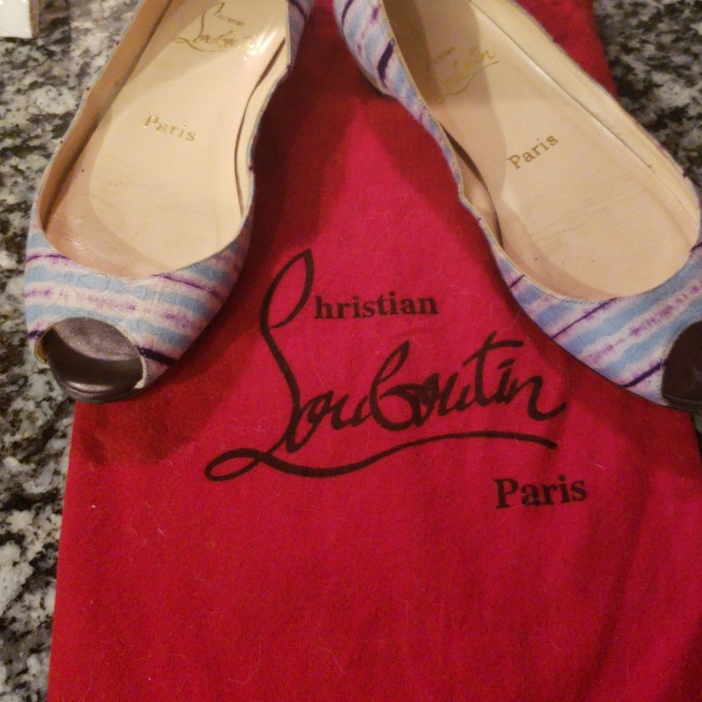 Louboutin Peep Toe flats